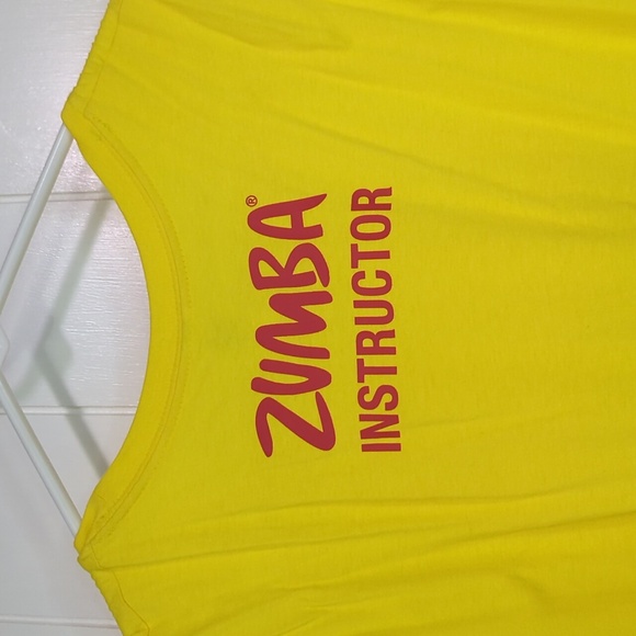 ❤️5/$25 ⭐NWT Zumba Less Talk More Dance Yellow Muscle Instructor Shirt - Picture 5 of 7